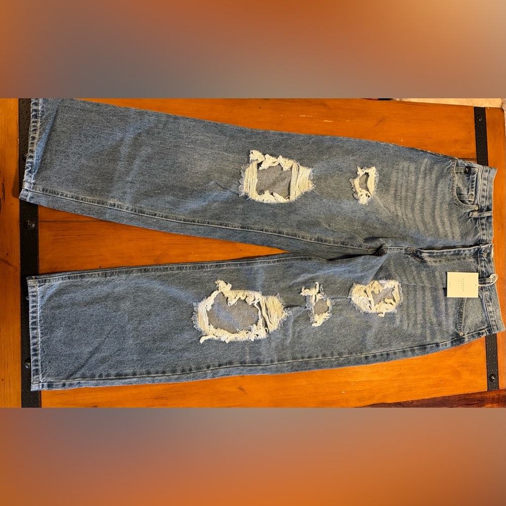 KanCan Distressed Jeans